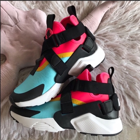 NWT Nike Huarache City - Picture 2 of 8